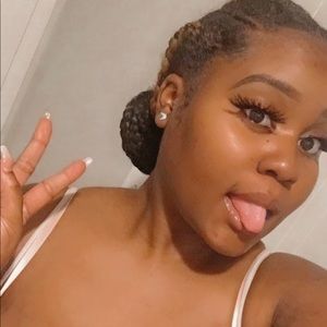 Meet your Posher, Ahjanae